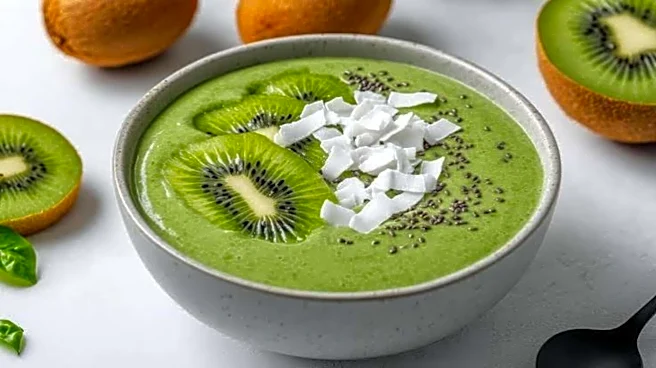 Our new breakfast favorite: Kiwi smoothie bowl