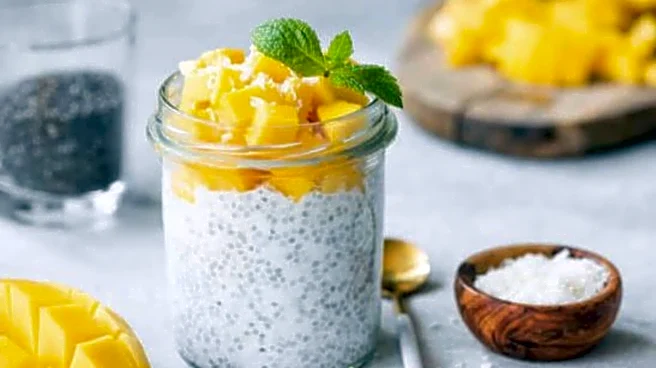 5-minute papaya and chia seed bowl