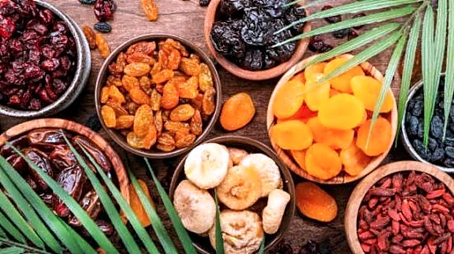 Plum v/s date: Comparing their nutrition