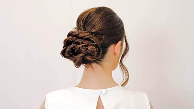How to style your hair with bobby pins