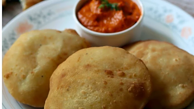 Bedmi puri: The stuffed puri with a spicy twist