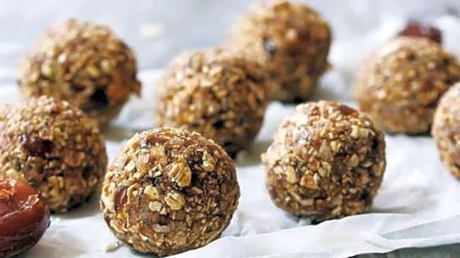 Keep hunger at bay with these no-bake oat balls