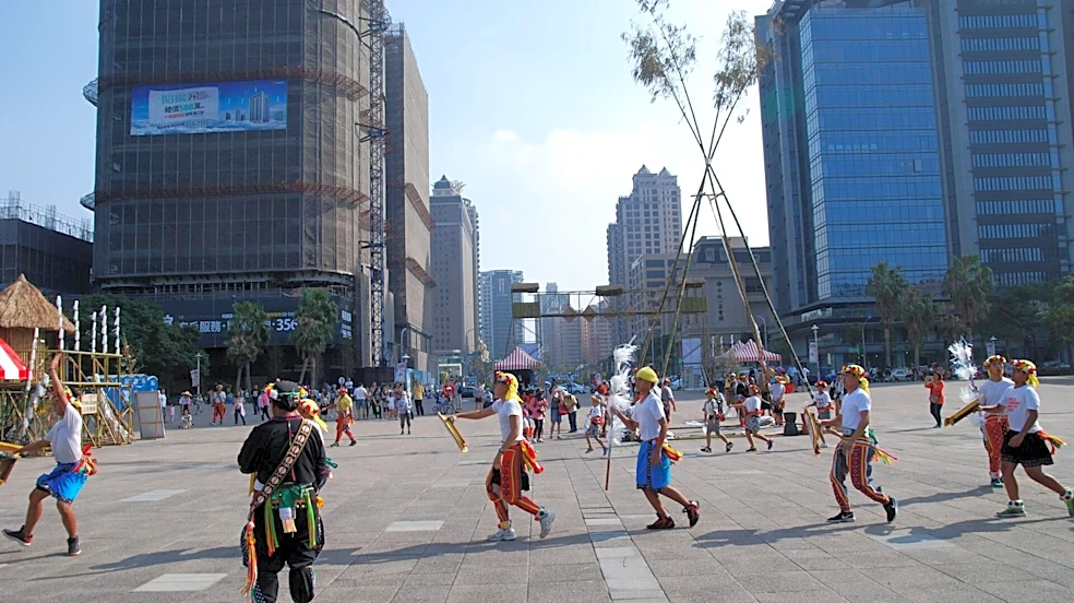 What is square dancing? Know its benefits