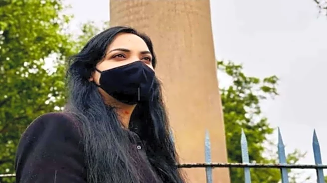 Bihar candidate who took mask vow trails massively in Darbhanga