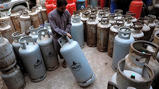 Karachi residents in crisis as authorities cut gas unannounced