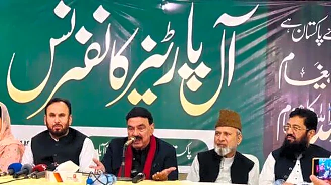 Ex-Pakistan minister calls himself Hafiz Saeed's 'servant' at LeT gathering