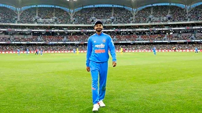 Shreyas Iyer discharged from Sydney hospital after successful treatment: Details