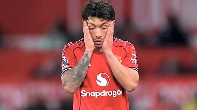 Premier League: Leeds United overcome 10-man Manchester United 2-1