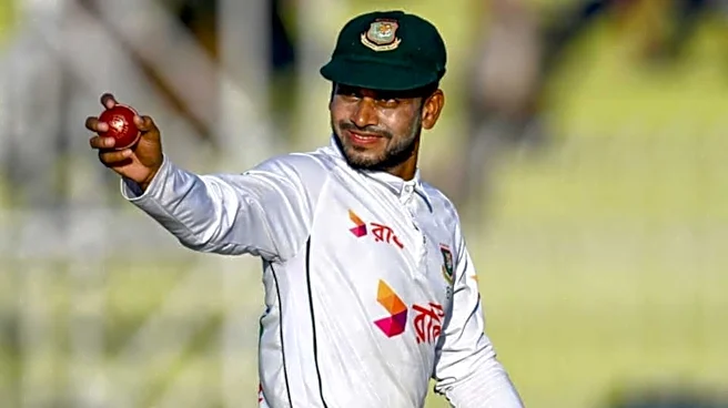 Day 3: Bangladesh inch ahead of Pakistan in Mirpur Test