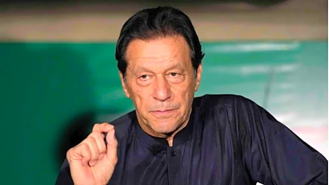 'It's not right': Miandad comes out in Imran Khan's support