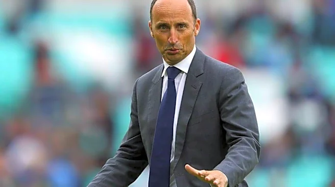 Lord's Test: Nasser Hussain slams umpires for early stumps
