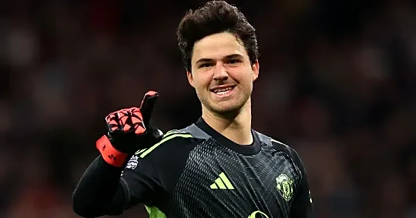 I'm not Schmeichel in disguise. I am just Senne Lammens: Manchester United goalkeeper