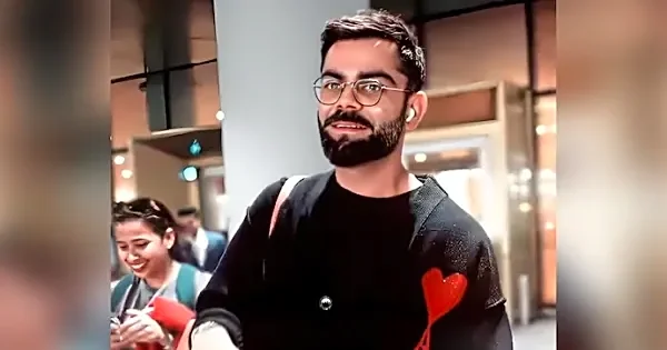 Watch : Fans go crazy as Virat Kohli is spotted at the Mumbai Airport