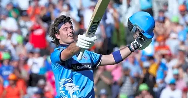 Watch : Dewald Brevis smashes century in SA20 Final