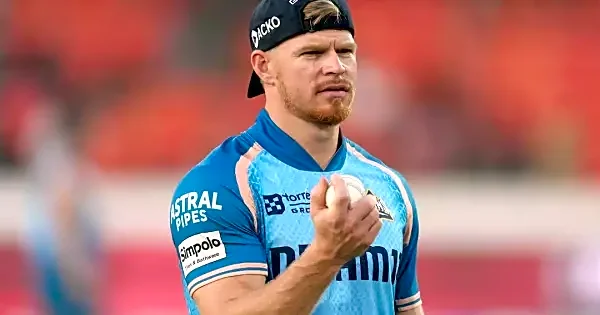 WATCH- Flying Glenn Phillips nearly pulls off stunning screamer in electrifying fielding effort