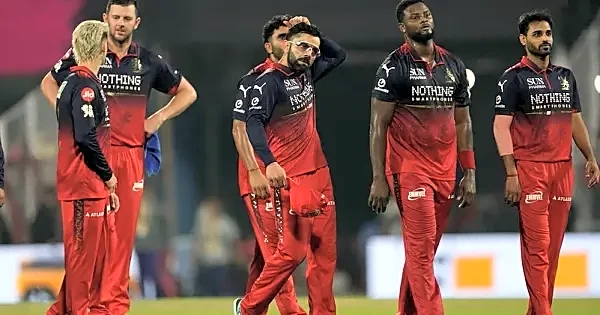 Why are the Mumbai Indians and Royal Challengers Bengaluru players wearing black armbands in today’s game?