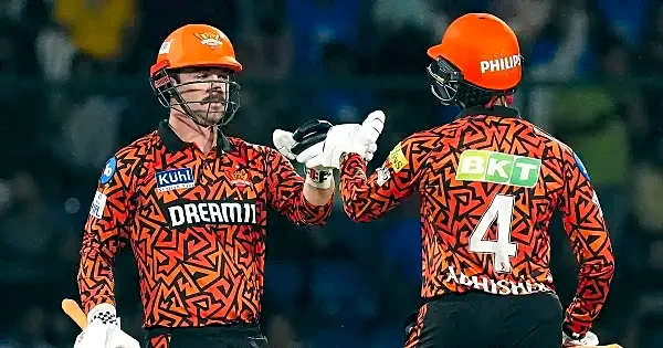 X reacts to SRH’s performance in first innings as they post massive target for Delhi Capitals