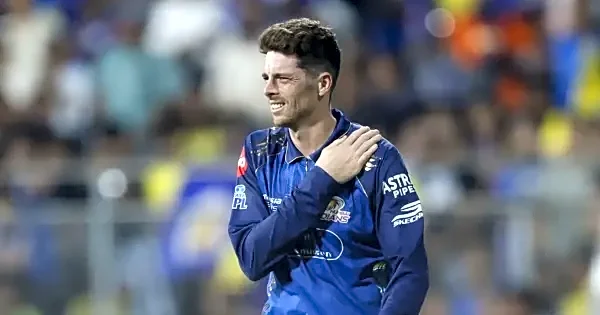 CSK's timing of wickets today are so painful: Fans left furious as CSK’s batting order collapses against MI