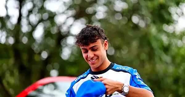 Red Bull star Arvid Lindblad blends Formula 1 with gully cricket in Mumbai crossover