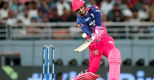 Donovan Ferreira seals thriller with match-winning fifty, celebrates with fist-bump