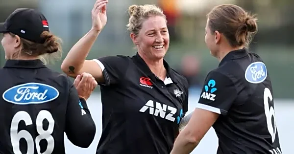 Sophie Devine and Lea Tahuhu confirm international retirement after 2026 T20 World Cup