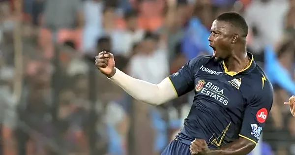 Jason Holder takes blinder to dismiss RCB skipper Rajat Patidar, Virat Kohli’s reaction goes viral