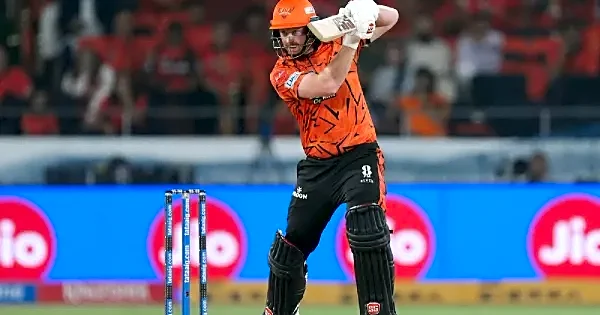 Millionaire cricketer, simple ride: Heinrich Klaasen spotted in Hyderabad auto