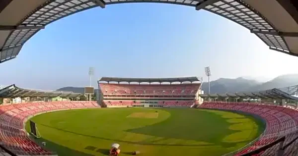 SRH vs PBKS Pitch Report & Weather Forecast Today: Rajiv Gandhi International Stadium Conditions, Match 49 IPL 2026