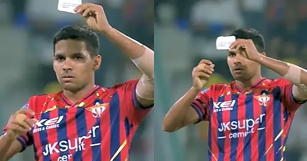 Lucknow Super Giants pacer Akash Singh brings out 'Note' to celebrate 3-wicket haul