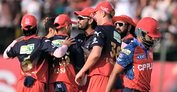 Punjab Kings love Snapchat, so they are making streaks- Netizens react as PBKS get reduced to 49/3 at the end of powerplay against RCB