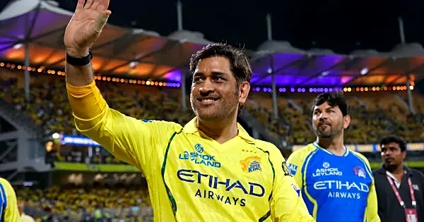 MS Dhoni returns to Ranchi due to sore thumb while CSK remain hopeful of his return for the playoffs