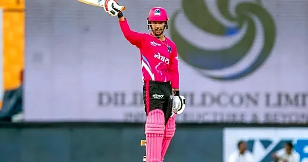 Akshat Raghuwanshi shines with a quickfire innings of 42 as Rewa Jaguars register their first win of the season