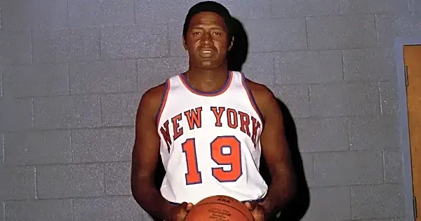 New York Knicks record historic 29-point comeback to gain 3-1 lead over San Antonio Spurs in NBA Finals