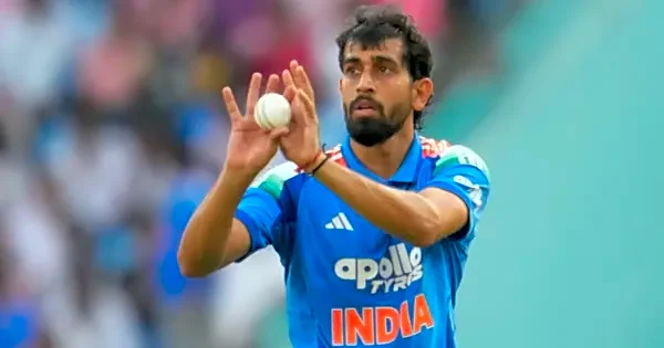 Prince Yadav takes stunning diving catch on India debut, earns bow from Arshdeep Singh