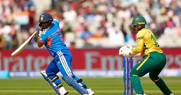 X divided as India Women squander fiery start against South Africa at Women's T20 World Cup