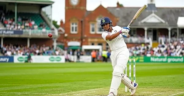 Netizens cheer for Smriti Mandhana's historic feats after shaky start against England in One-Off Test at Lord’s