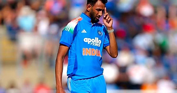 Prasidh Krishna bowls 20 consecutive dot balls to keep England in check in third ODI at Lord’s