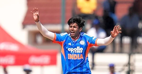 Netizens react as India's young pace attack rattles Zimbabwe in 1st T20I in Harare