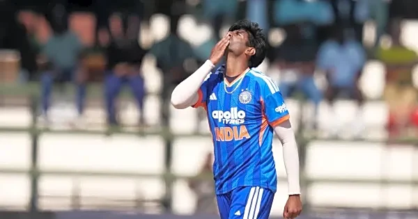Mayank Yadav equals Bhuvneshwar Kumar's India record with another first-ball wicket in 3rd T20I vs Zimbabwe