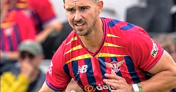 Josh Tongue's double strike for Manchester Super Giants rocks Birmingham Phoenix in The Hundred