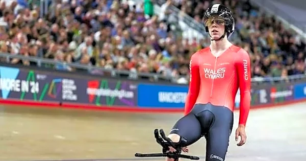 British cyclist Finlay Tarling dies aged 19 after Volta a Portugal crash