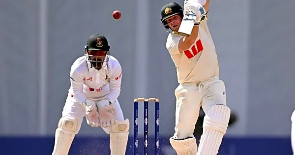 Steve Smith calls for DRS even before umpire raises his finger in first Test against Bangladesh