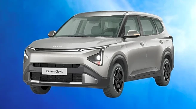 Kia Carens Clavis Gets New HTE(EX) Trim With Electric Sunroof Under Rs 13 Lakh!