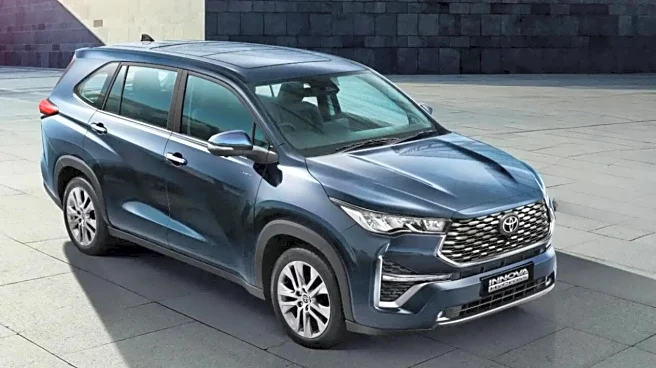 Toyota Innova Hycross FAQs - Base Variant, Sunroof, Mileage And More