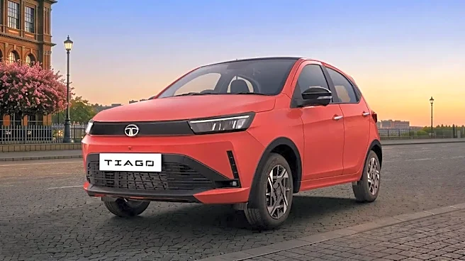 2026 Tata Tiago Facelift Petrol, CNG Or EV — Which One Should You Buy?