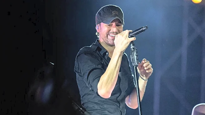 Enrique Iglesias Mumbai Concert: Beloved 'Hero' Makes Smashing Comeback With A Night Full Of Nostalgia, Timeless Hits And Magic