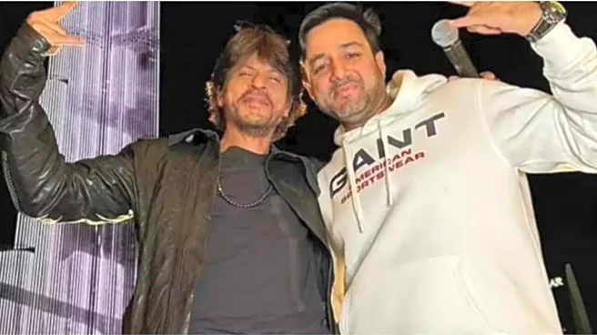 King: Shah Rukh Khan Blames Siddharth Anand For Delay In 'Title Reveal'; Says 'Kuch To Kar Apart From...'