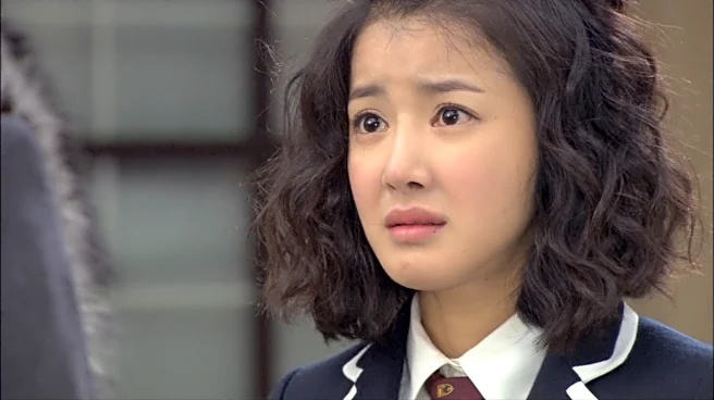 Lee Si-Young Gives Birth To Second Daughter With Ex-Husband, Makes SHOCKING Revelation About NOT Taking His Consent