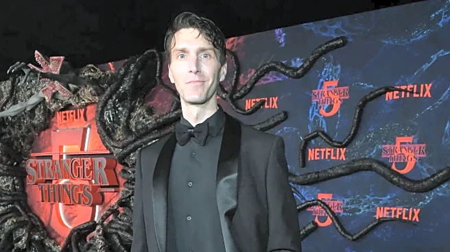 THIS Actor Plays 2 Different Characters In Stranger Things Universe