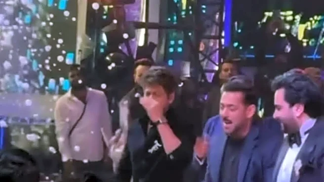 Shah Rukh Khan, Salman Khan Groove To Oo Jaane Jaana At Delhi Wedding, Video Breaks Internet - Watch